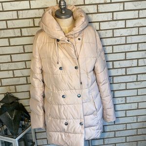 Forever 21 / ivory (pinkish hue) double breasted snap puffer. Size L